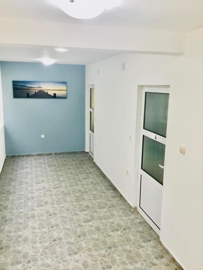Dk Apartmani Dobra Voda Extérieur photo