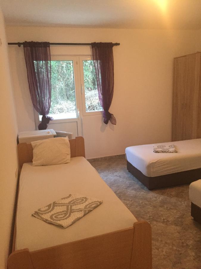 Dk Apartmani Dobra Voda Extérieur photo