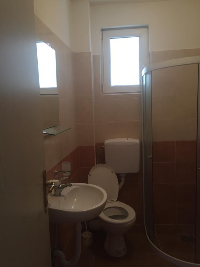 Dk Apartmani Dobra Voda Extérieur photo