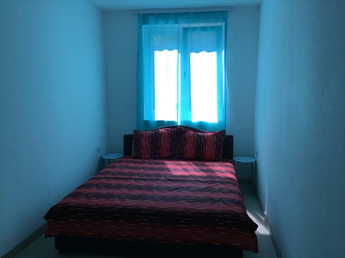 Dk Apartmani Dobra Voda Extérieur photo