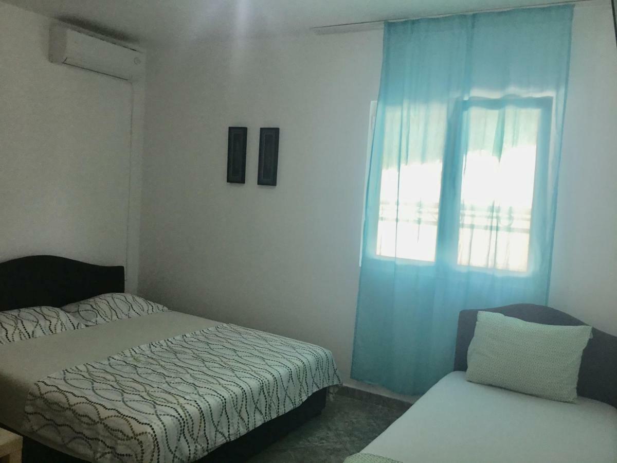 Dk Apartmani Dobra Voda Extérieur photo